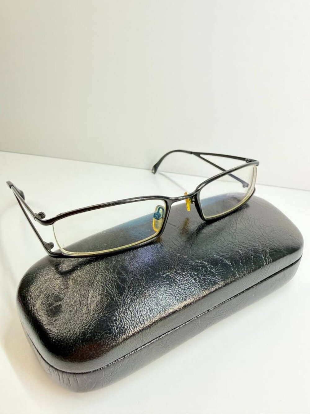Emporio Armani Designer Eyeglasses – Sleek Black Rectangular Frame